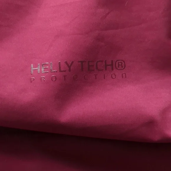 Helly Hansen Raspberry coloured raincoat - Picture 8 of 12